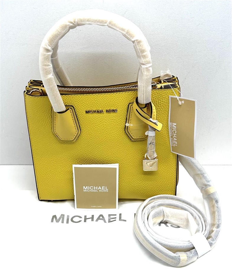 Sold at Auction: Blue Michael Kors Never Full Tote Bag