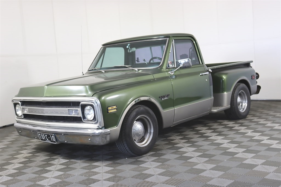 1970 Chevrolet C10 CST/10 V8 Pick Up Truck Auto (Import)