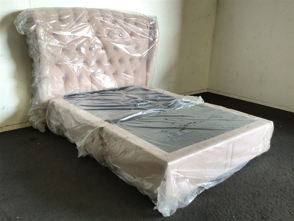 Pink Queen Bed Ensemble Auction (00397048360) Grays Australia