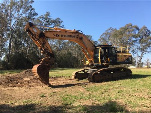 Hyundai 520LC-9 Excavator, Pulverisers, Forklift, Rollers