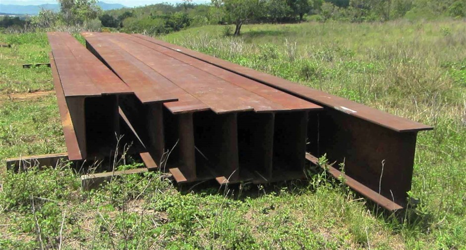 2000 Litre Fuel Trailer & Universal Beams