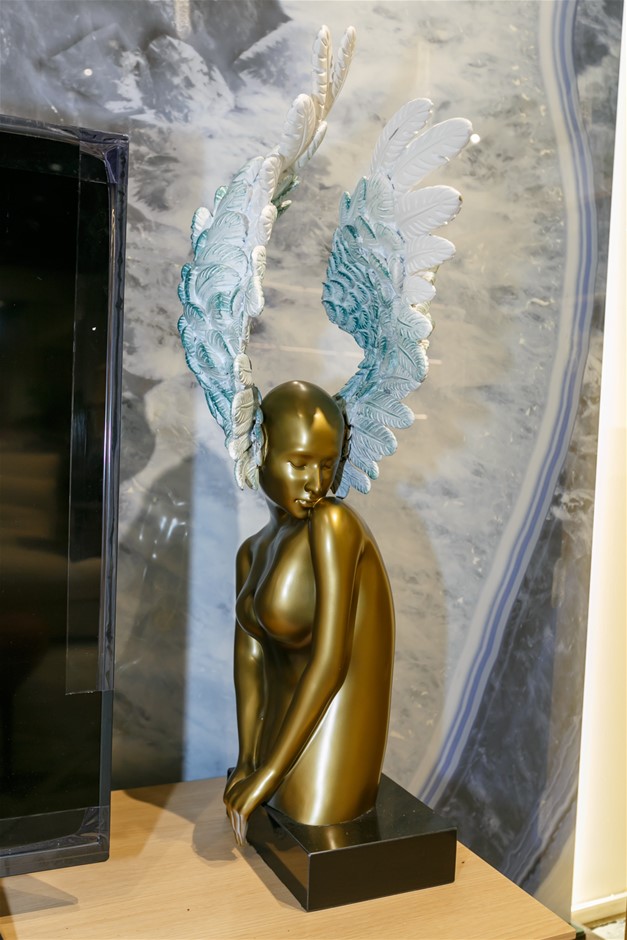 Online Auction Closing "Going, Going, Gone!"