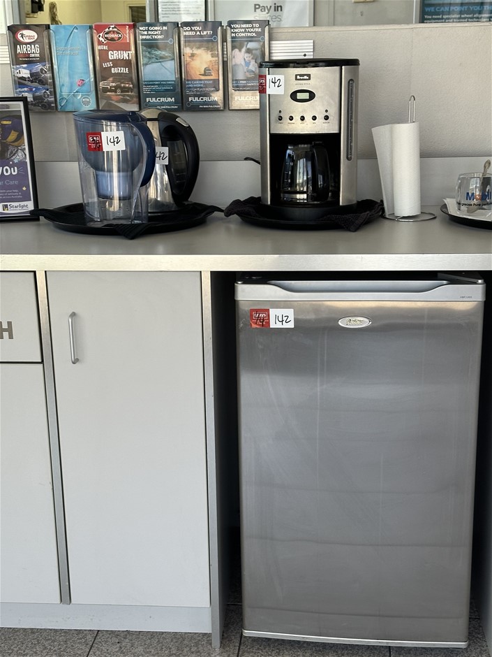 Assorted Kitchen Appliances Auction (01427048152) Grays Australia