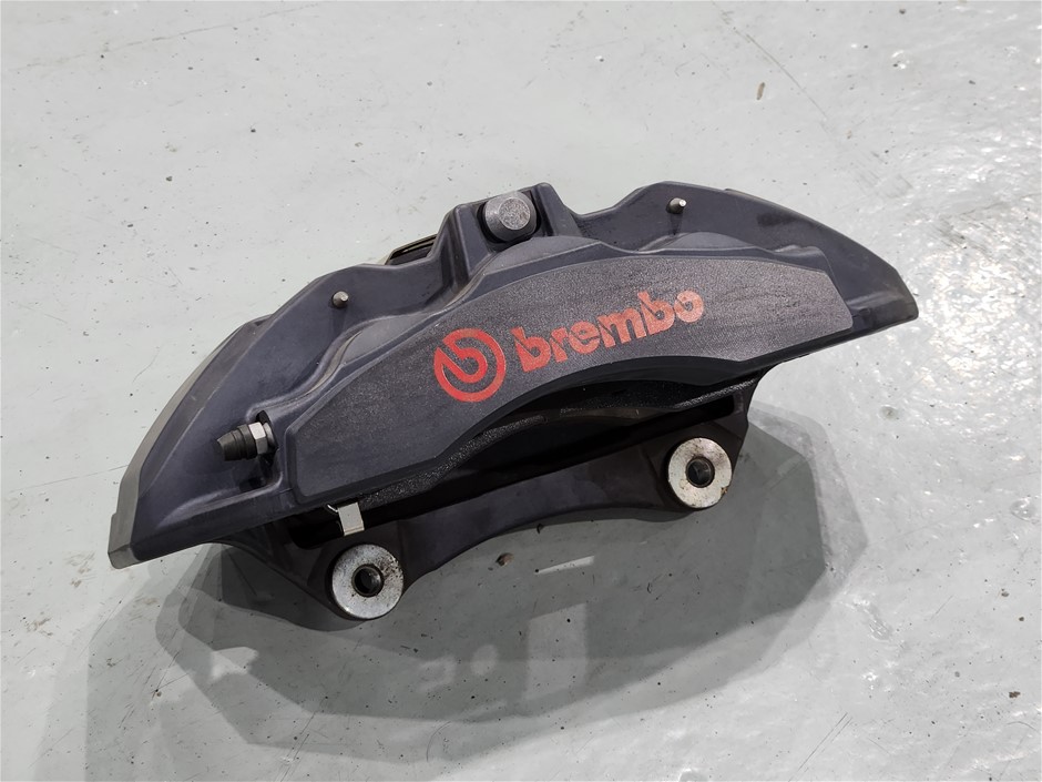1 x Pair of Mustang FM Brembo 6 pot Brake Calipers Auction (0035
