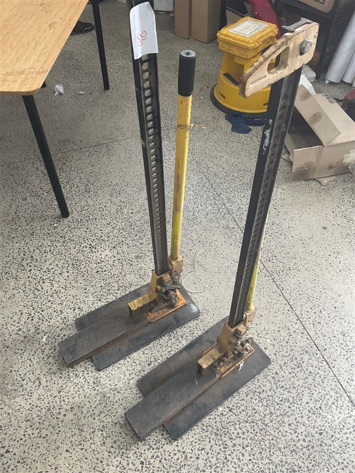 2x High Lift Jacks Auction (00983027644) Grays Australia