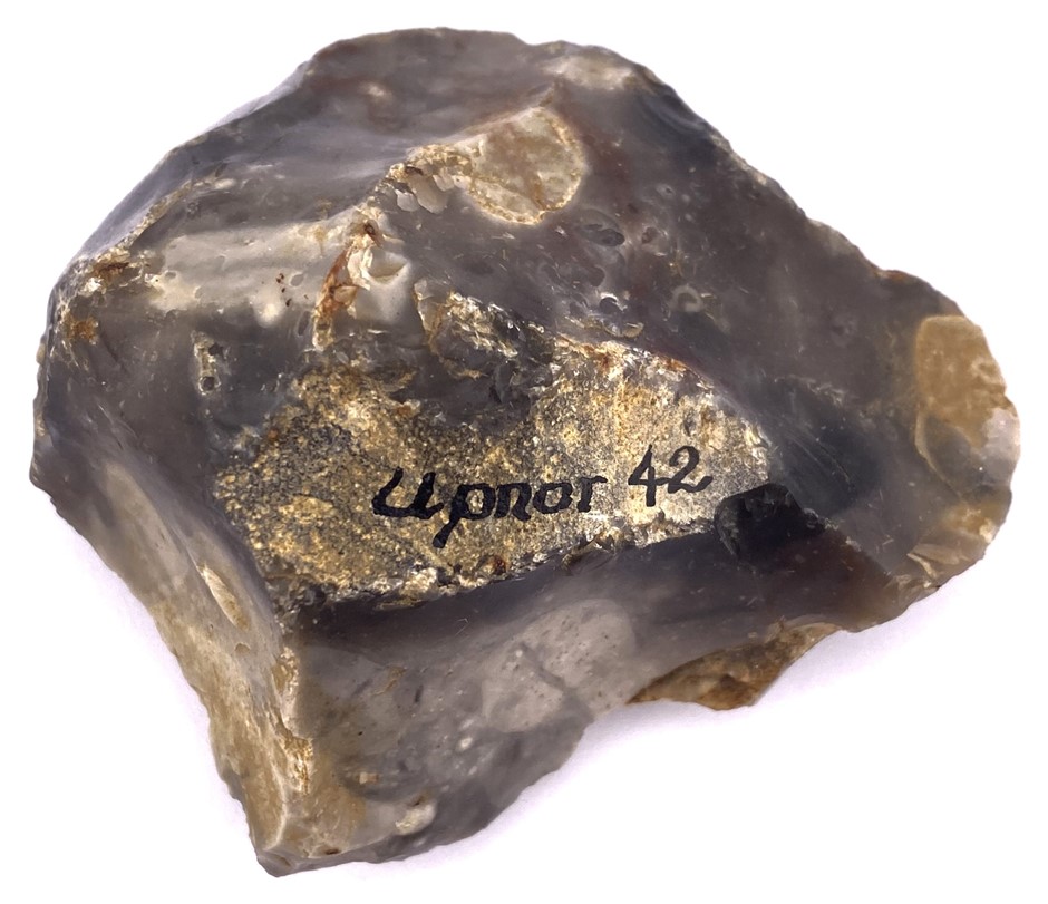 400,000 Year Old Neanderthal Tool with Museum Provenance