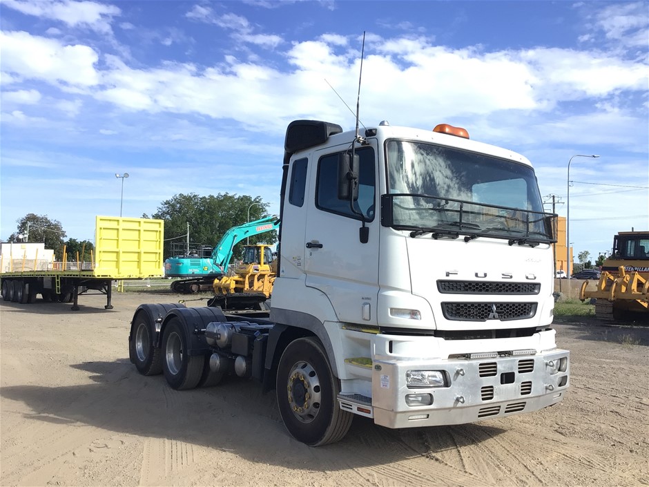 2018 Mitsubishi Fuso 6 x 4 Prime Mover Truck
