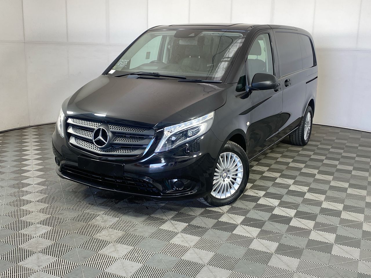 2017 Mercedes Benz Vito 119 BLUETEC SWB Turbo Diesel Automatic Van ...