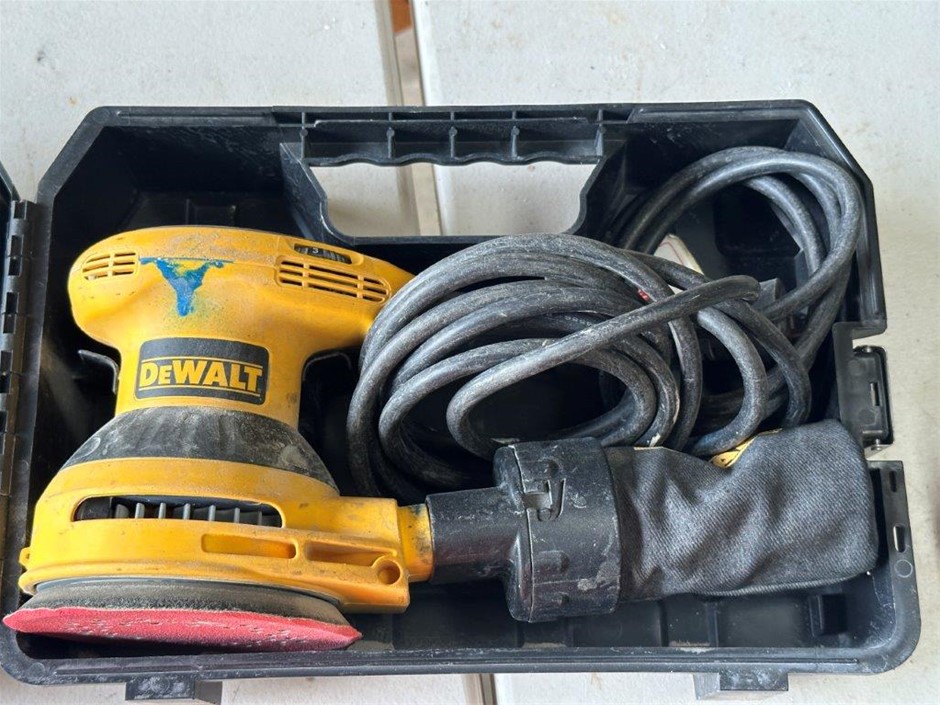 Dewalt orbital online sander case