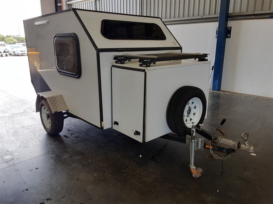 2017 MACKAY CAMPER TRAILER Auction (000150081865) Grays Australia