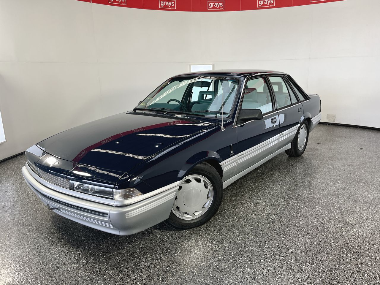 1986 Holden VL Calais Factory Turbo Manual (LW5 / MX7) Sedan