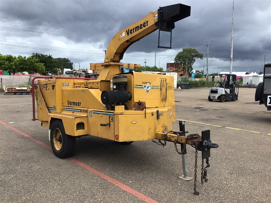 No Reserve 2003 Vermeer BC1800 Wood Chipper Trailer