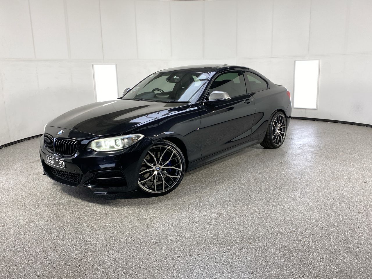 2014 BMW 2 Series M235i F22 Automatic - 8 Speed Coupe
