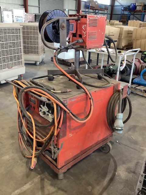 Lincoln Electric Idealarc DC-400 Multi Welder And Wire Feeder