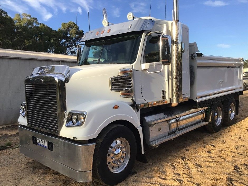 Transport and Machinery - Tippers, Trailers, Mini Excavator