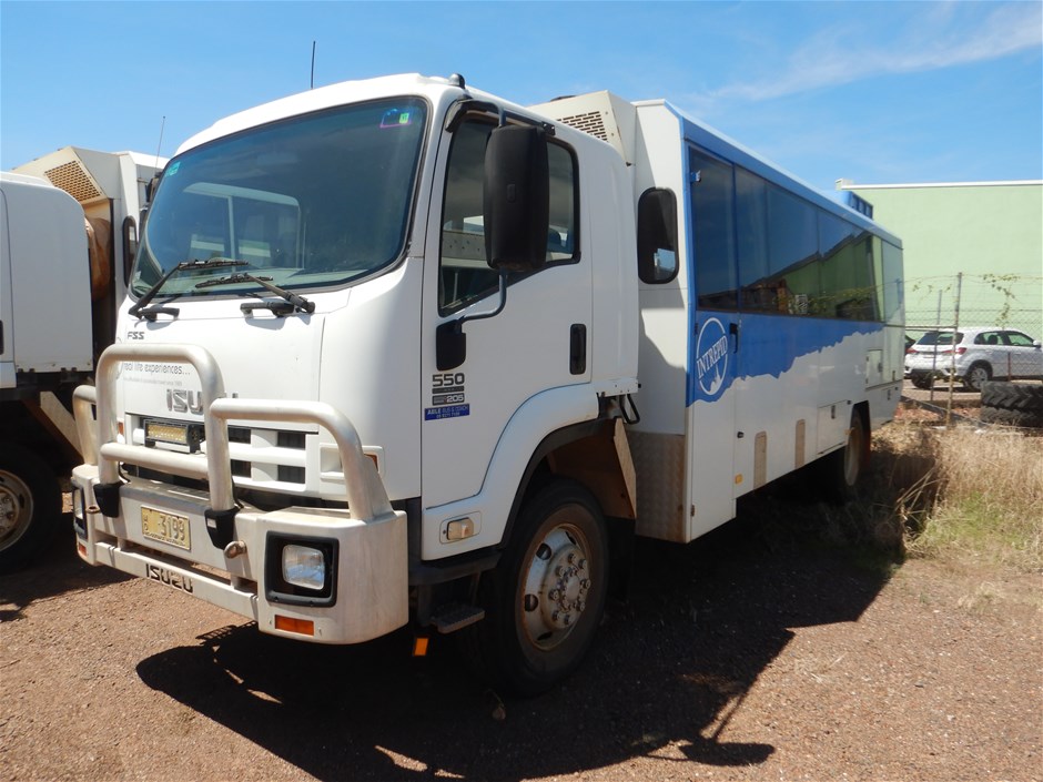 4x4 Buses & Vehicle Hoists