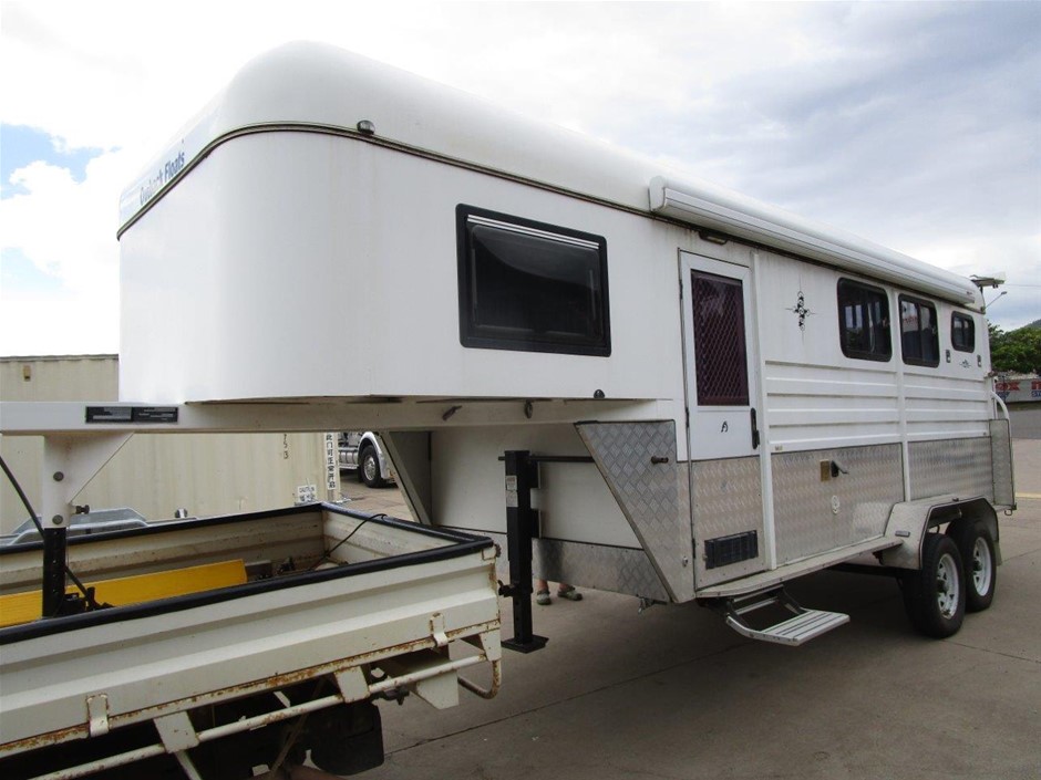 2019 OUTBACK FLOATS CAMPER/HORSE FLOAT Auction (0001-7055073) | Grays ...