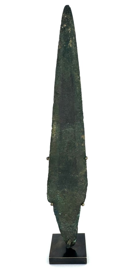 2000BC WESTERN ASIATIC BRONZE DAGGER (ROYAL FAMILY PROVENANCE) Auction ...