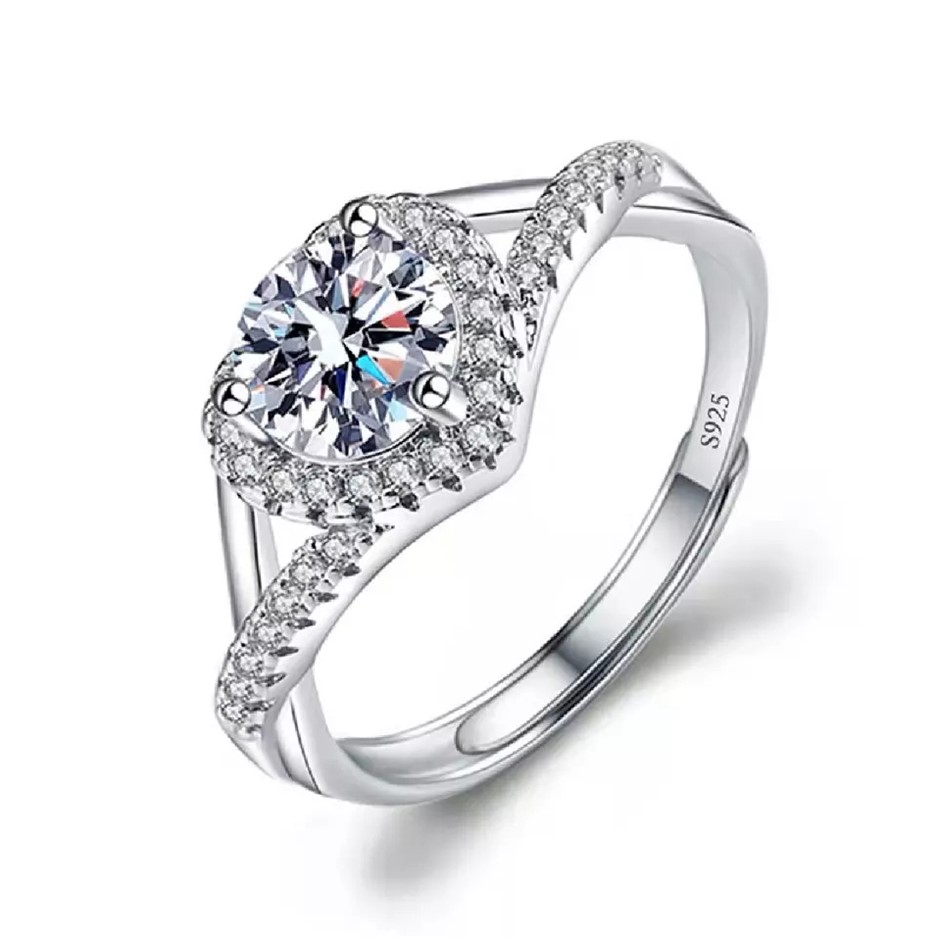 Elegant 18k White Gold Plated 1.00 Carat Round Simulated Diamond Ring