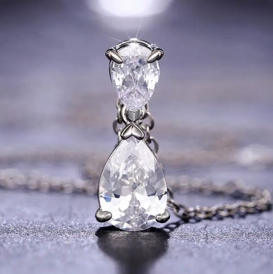 Elegant 18K White Gold plated Diamonds Simulants & White Cz Pendant