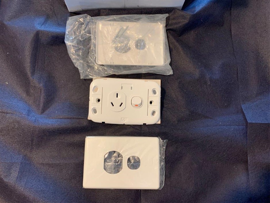 1x Box of 12x Clipsal Slimline Single Power Points 10A GPO Auction (00543029200) Grays Australia