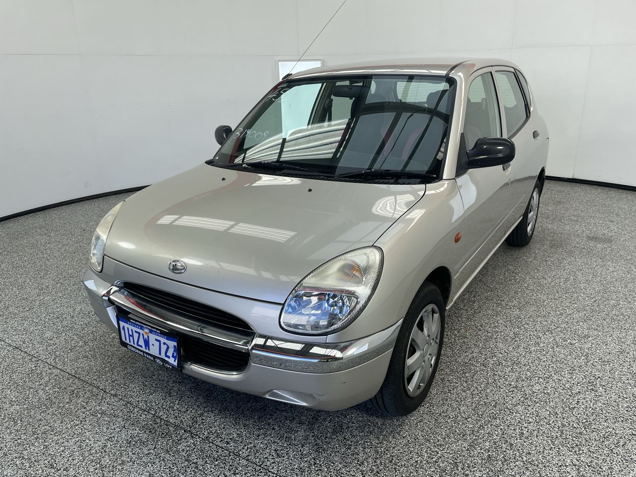 2000 Daihatsu Sirion M100 Automatic Hatchback