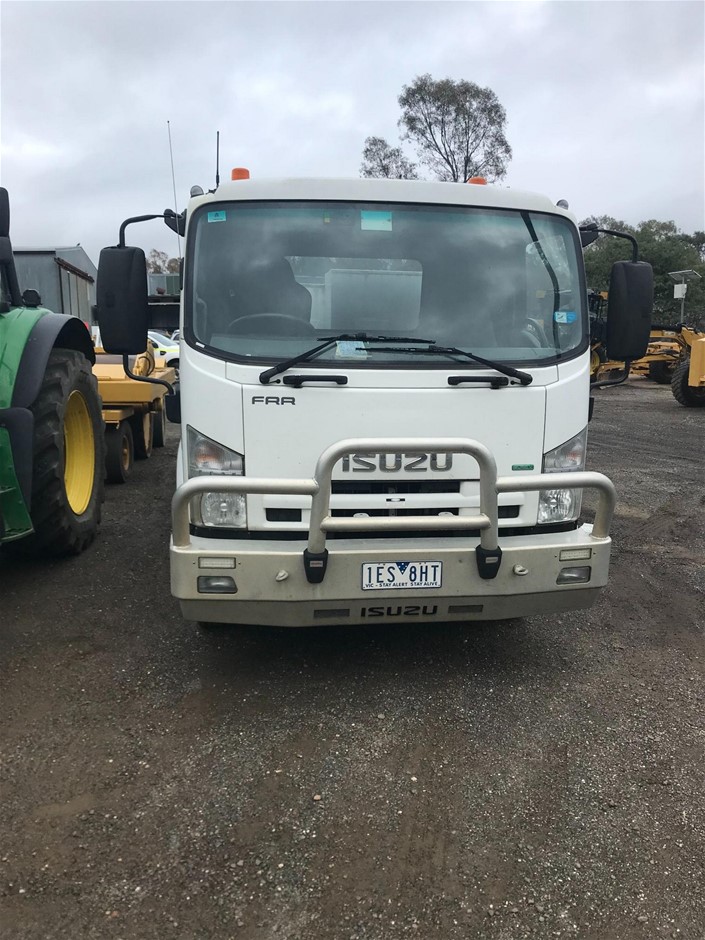 Ex-Council 2015 Isuzu FRR 600 Long 4 x 2 Tipper Truck