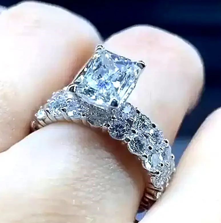 Elegant 18K White  Gold plated  Design Simulated Diamonds  & White Cz  Ring