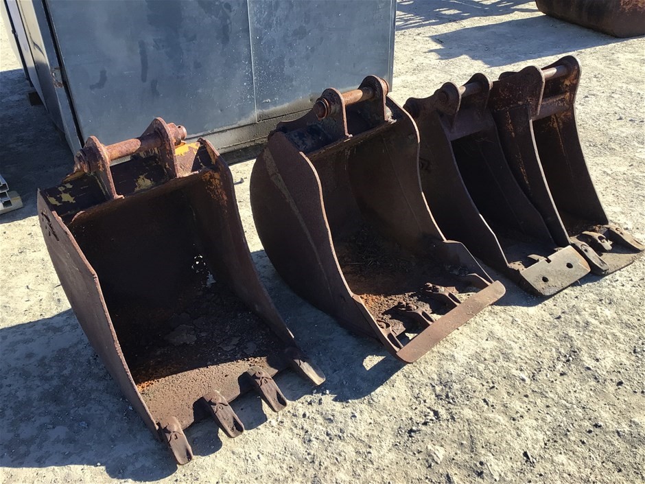 No Reserve! Bucket Attachments and Generators