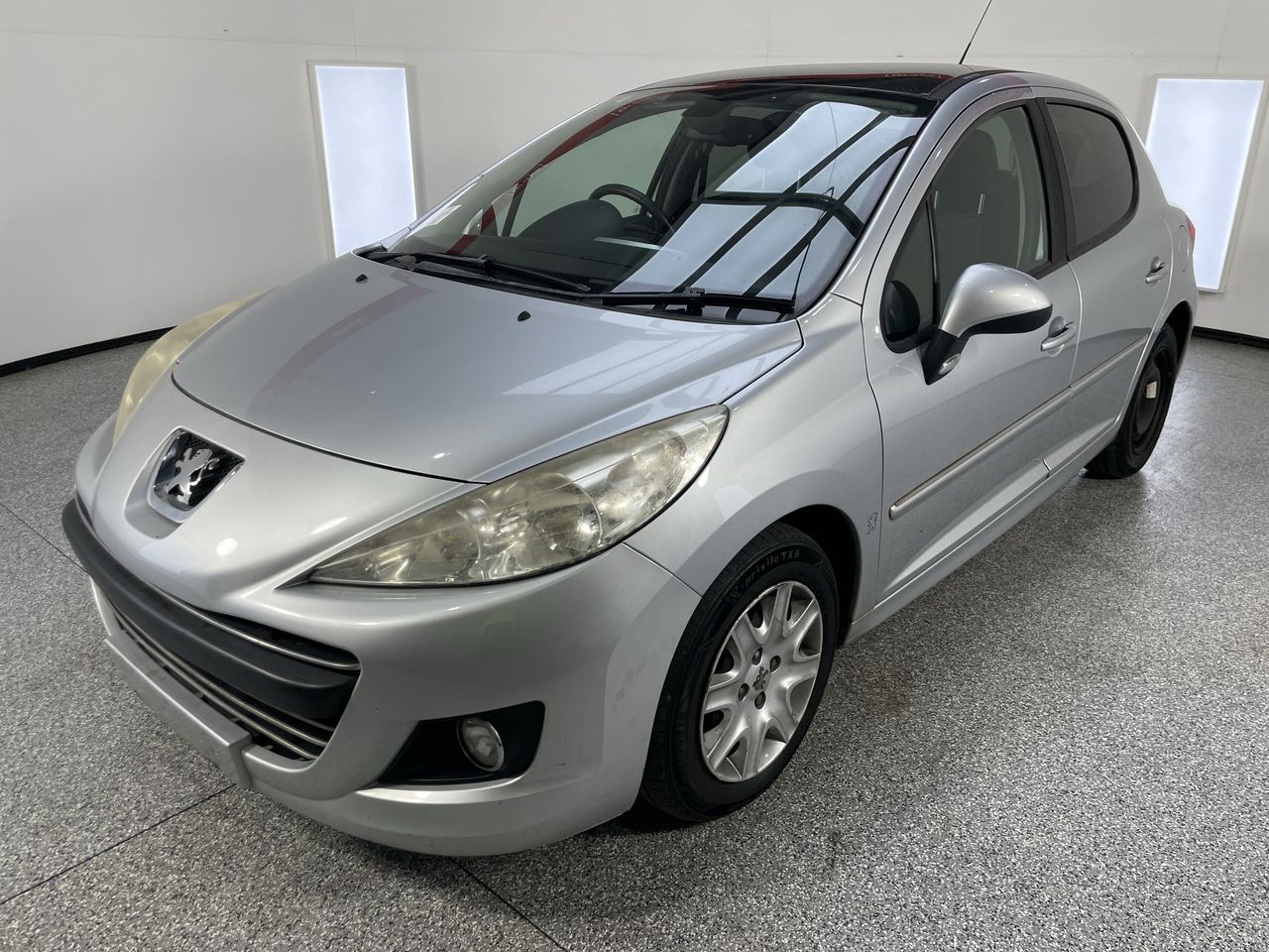 2010 Peugeot 206 XT Automatic Hatchback