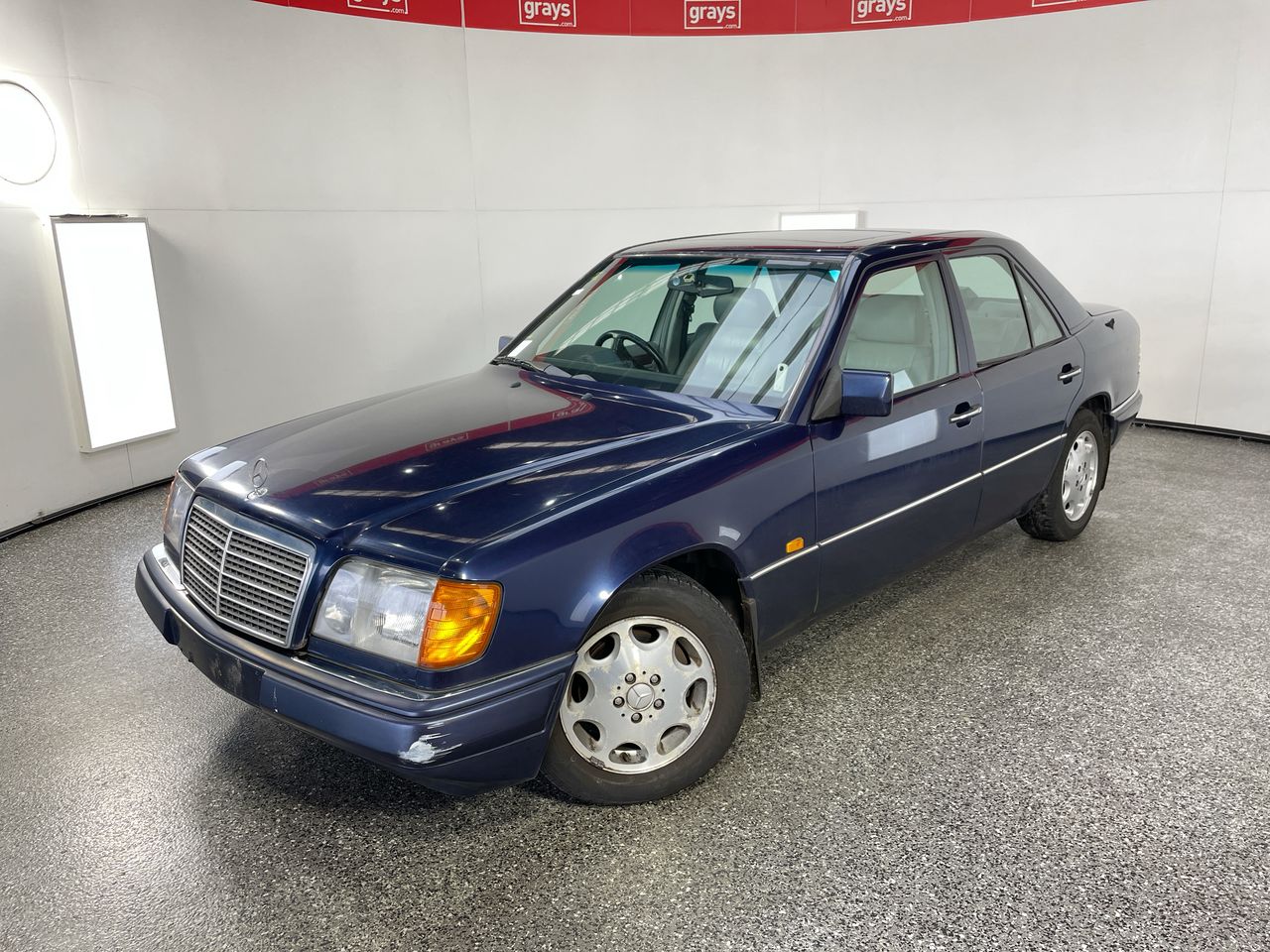 1995 Mercedes Benz E220 W124 Automatic Sedan