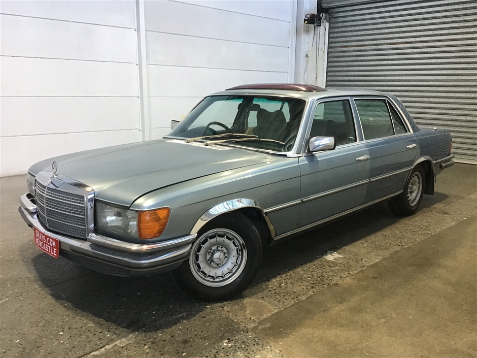 1975 Mercedes-Benz Daimler 450 SEL Automatic Sedan