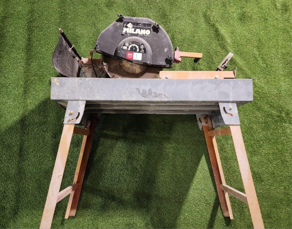 Hardware Products & Accessories Stock Clearance