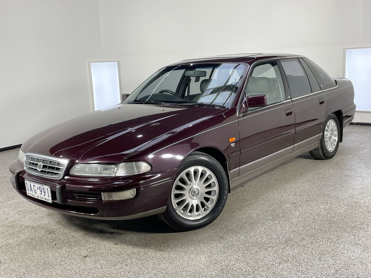 1996 Holden Statesman V6 VS Automatic Sedan