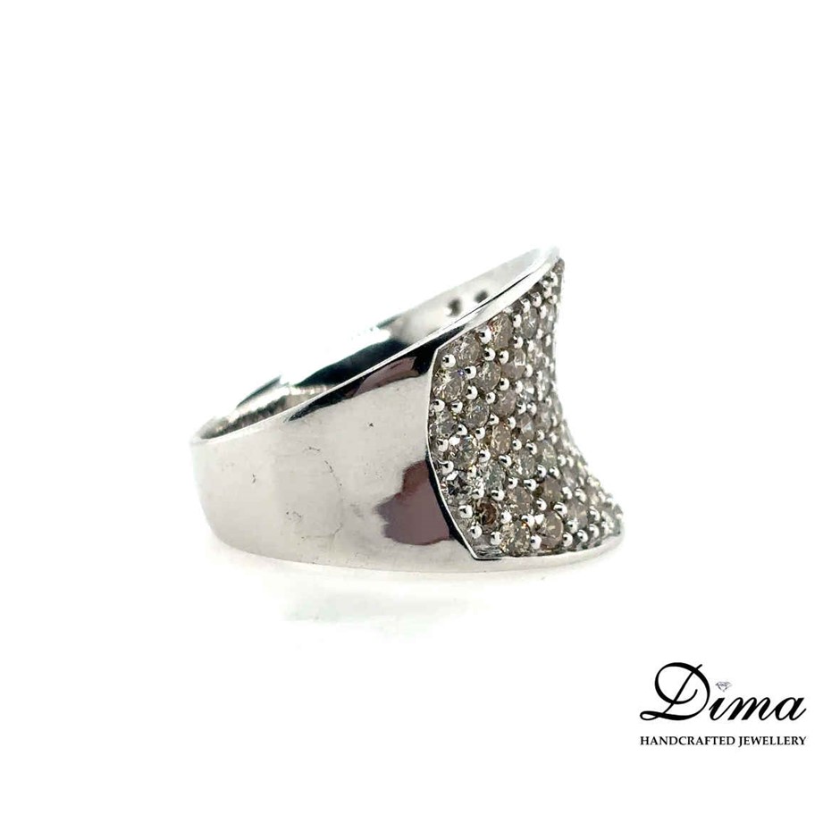 18ct white gold diamond ring