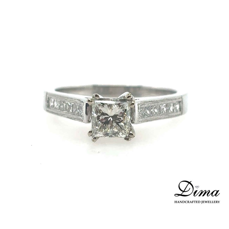 18ct white gold-engagement ring