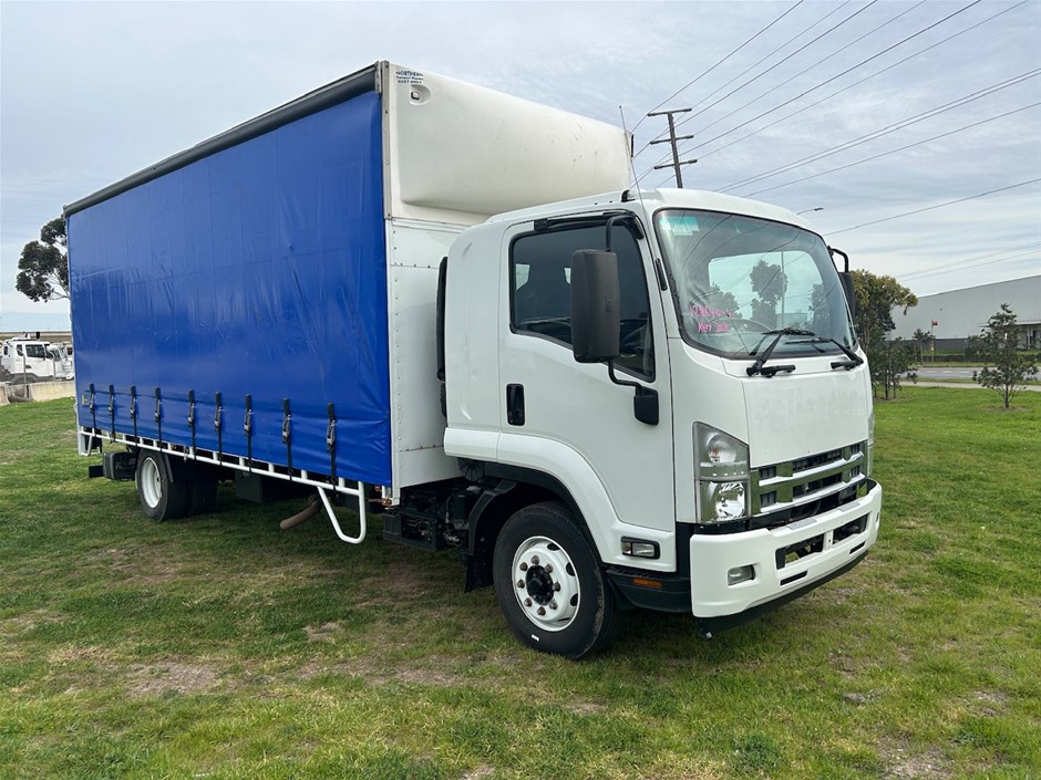 2013 Isuzu FSR 4 x 2 Curtainsider Rigid Truck - Vic