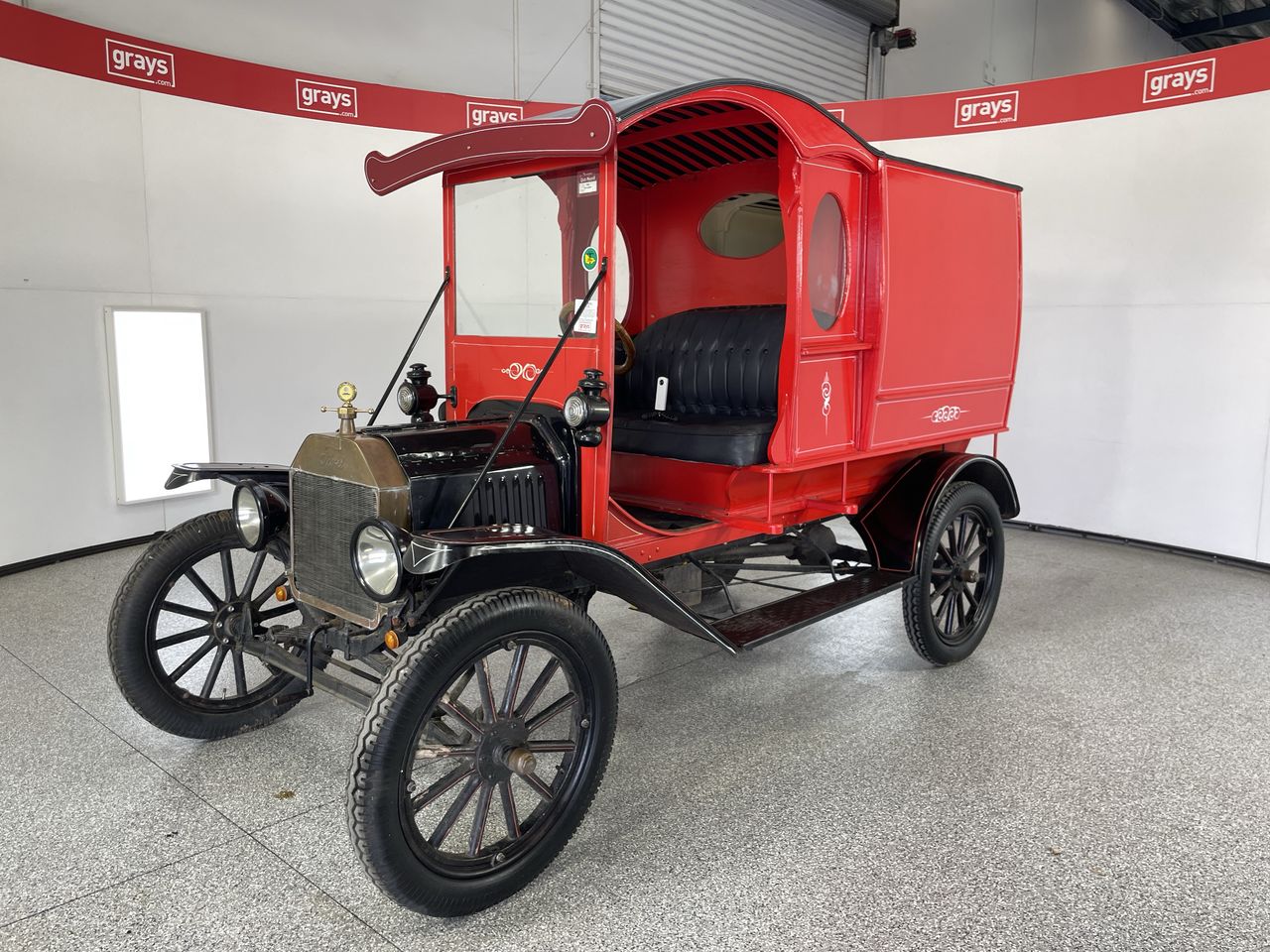 1911 Ford Model T Bread delivery van 
