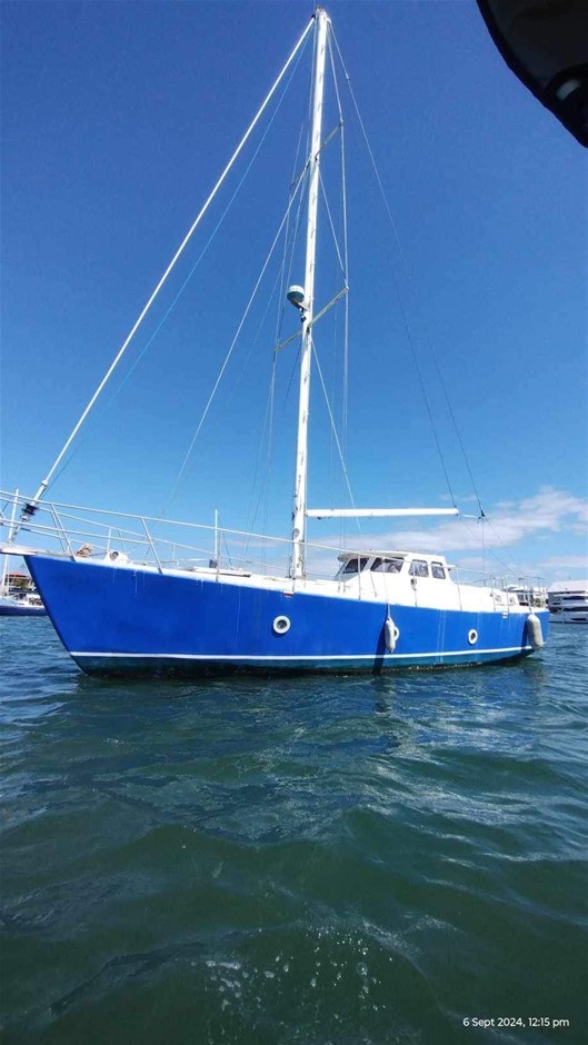 BOUDEN SOUTH SEAS SAIL BOAT- NO RESERVE 