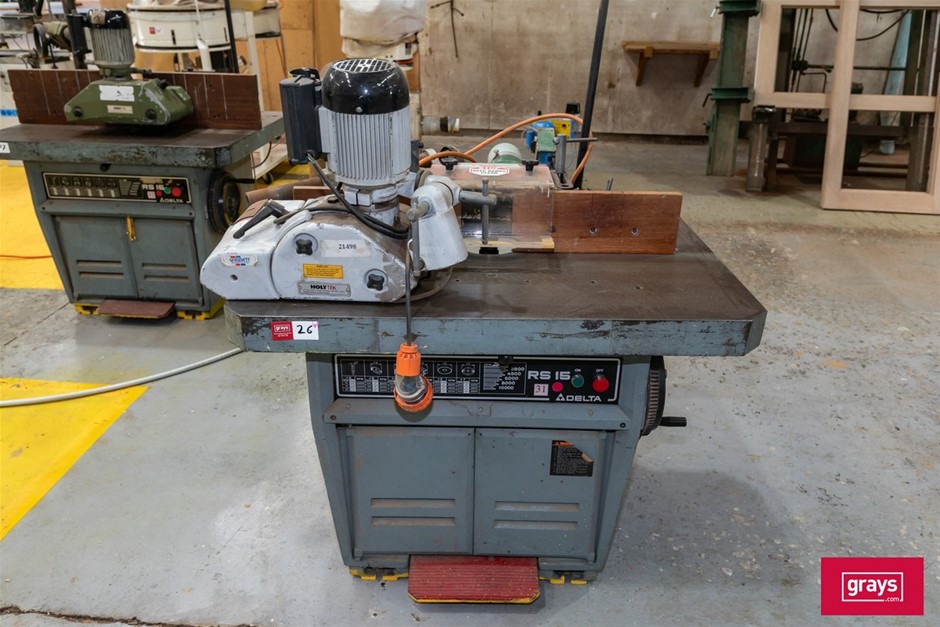 1988 Delta RS 15 Spindle Moulder Machine with Power Feed Drive