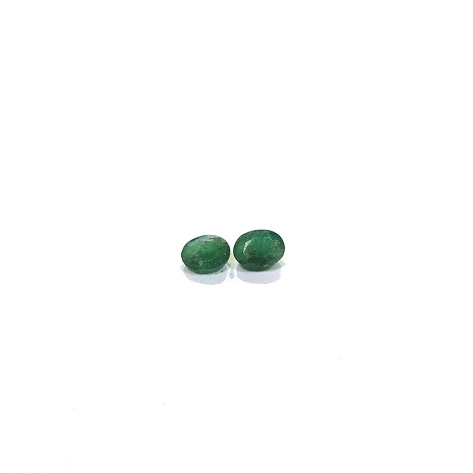 0.51 Ct - 2 Pcs Emerald