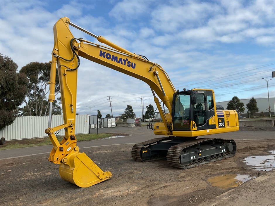 2022 Komatsu PC 200 Hydraulic Excavator