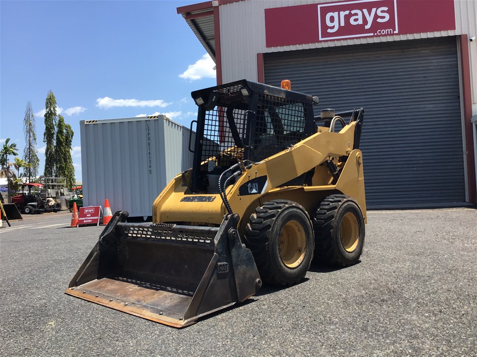 CAT 242B Skid Steer Loader