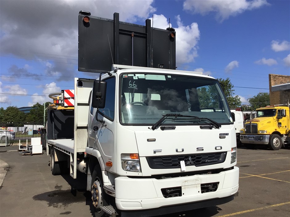 <p>2017 Mitsubishi  Fuso Fighter 1627 4 x 2 Attenuator Truck</p>