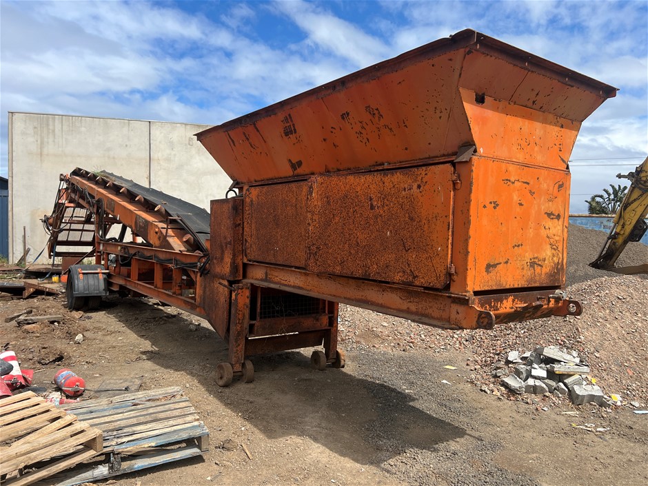 Construction / Earthmoving Equipment & Auto Accessories