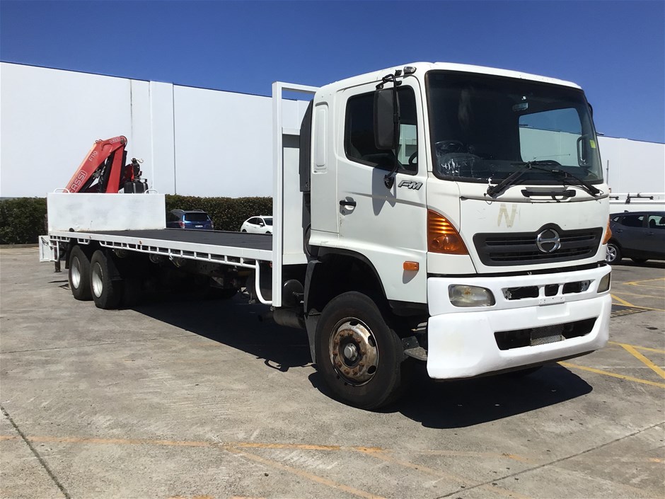 2013 Hino FM1A FM1J Ser2 6 x 4 Tray Body Truck with Crane