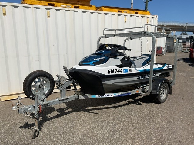 Sea-Doo Fish Pro Sport 170 Fiberglass Sit Down Jetski