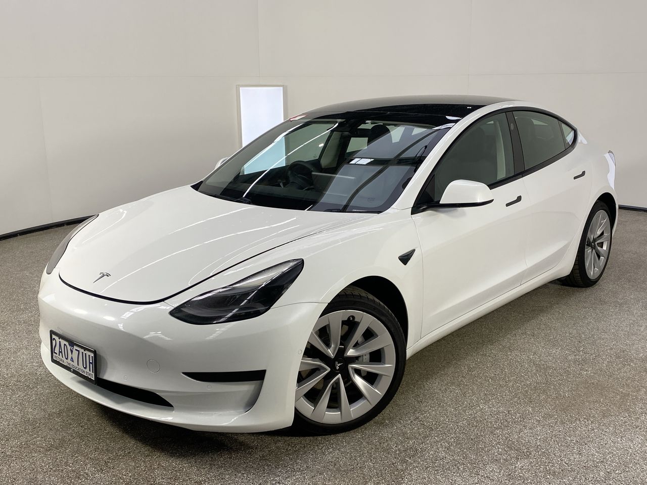 TESLA MODEL 3 Direct drive Sedan