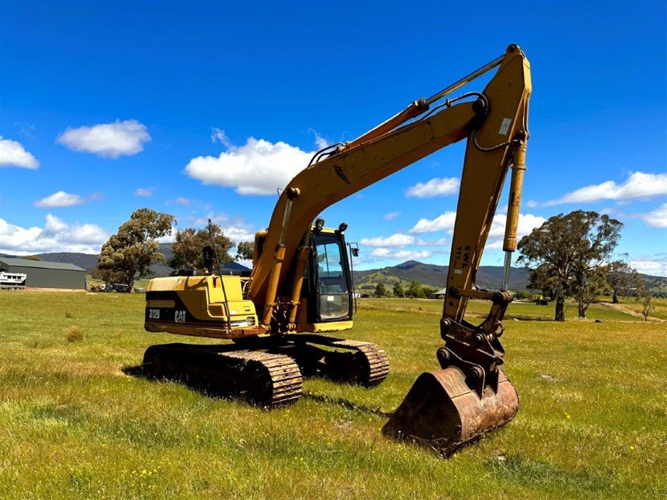 Caterpillar 312B Hydraulic Excavator Auction (0017-3033987) | Grays ...