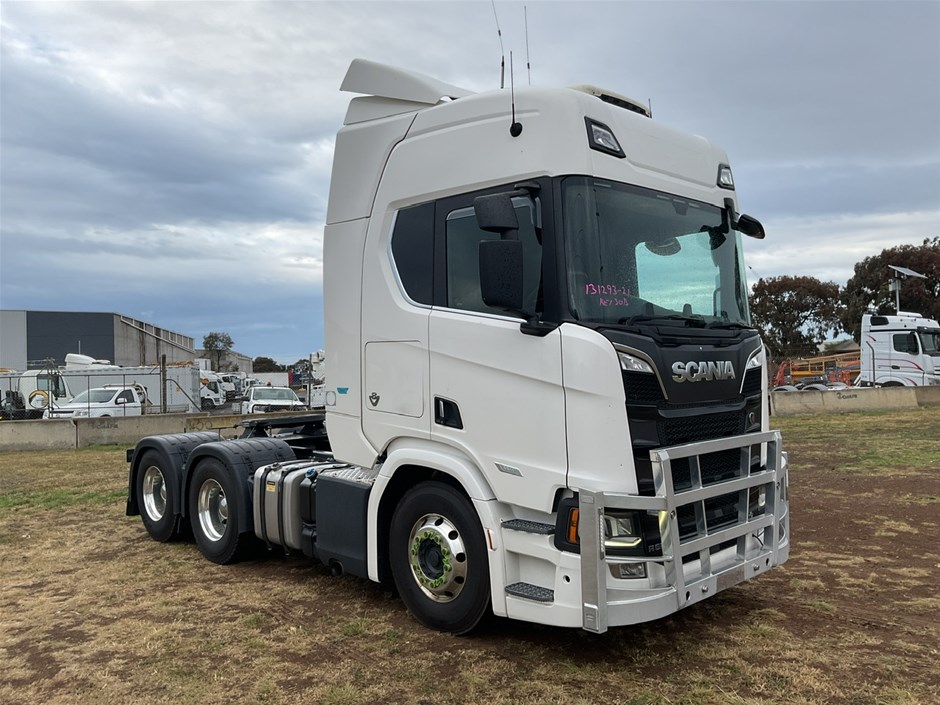 UNRESERVED! Trucks, Trailers & More